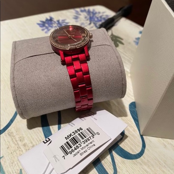 michael kors watch - Picture 3 of 3